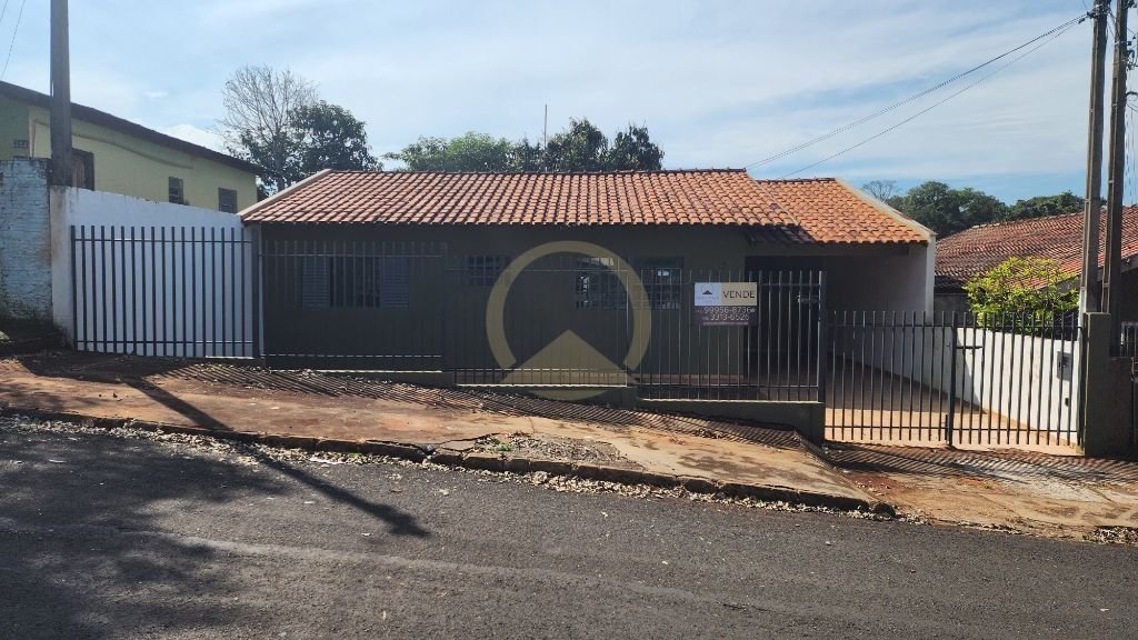 Casa com 3 quartos no Jardim Caviúna